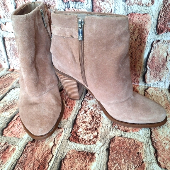 Jessica Simpson Cassley Ankle Boots Color: Rose Taupe - Picture 9 of 16